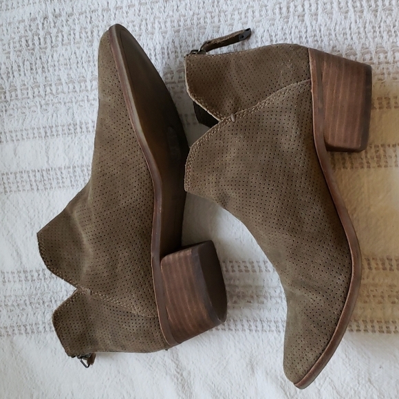 Dolce Vita karsen bootie, tan/beige/brown, genuine leather upper, Sz 8.5. - Picture 11 of 15